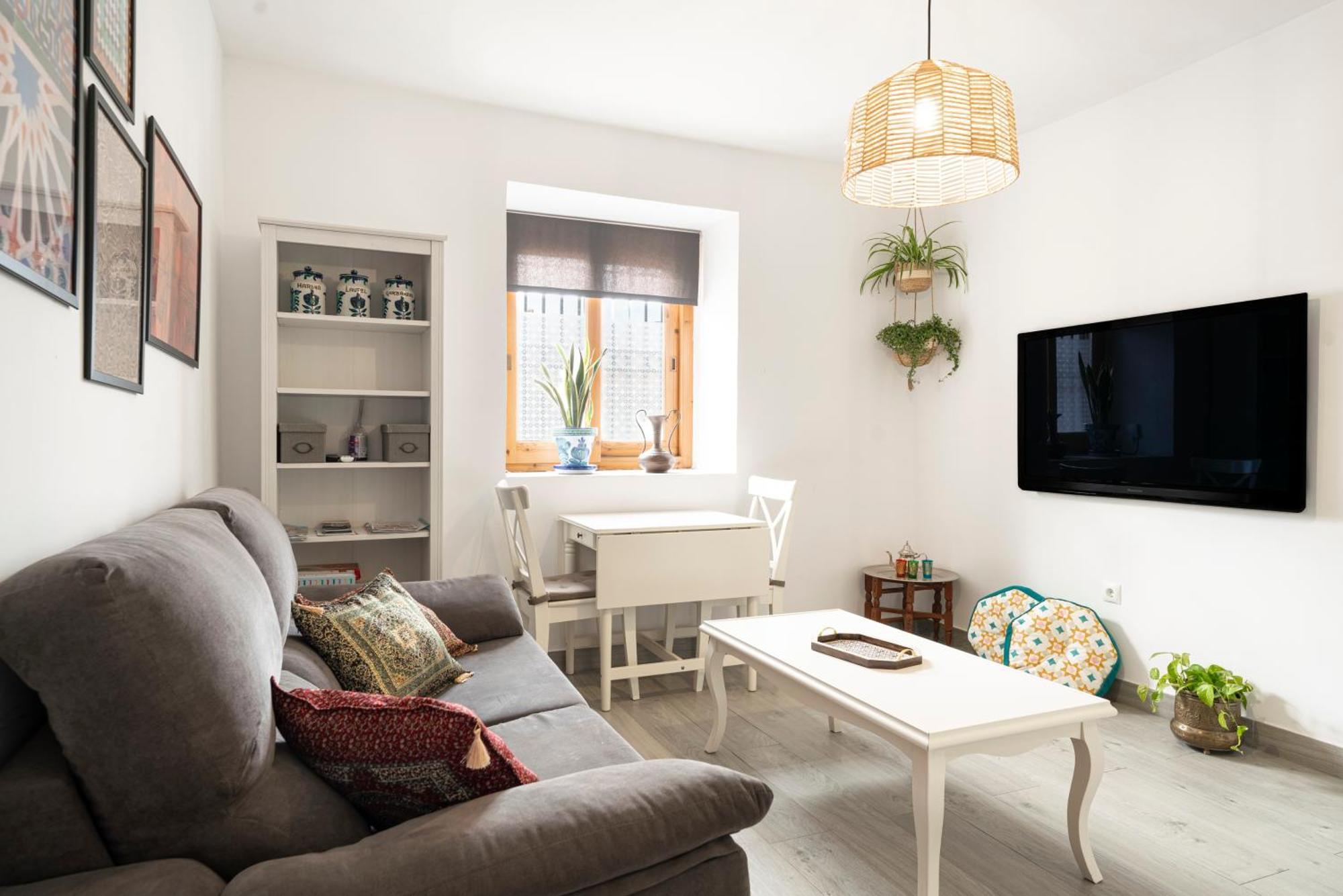 Warm Albayzin - Free Parking 15 Min Away Apartament