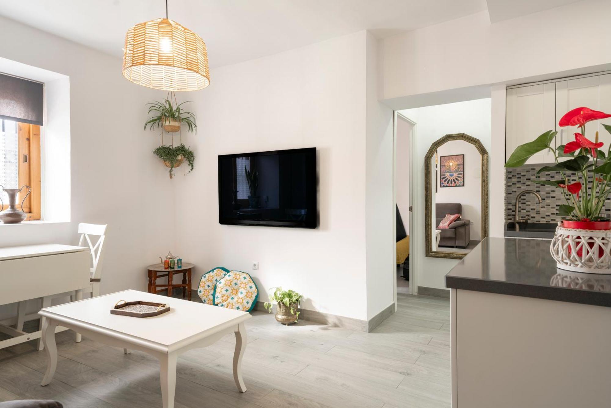 Warm Albayzin - Free Parking 15 Min Away * Granada